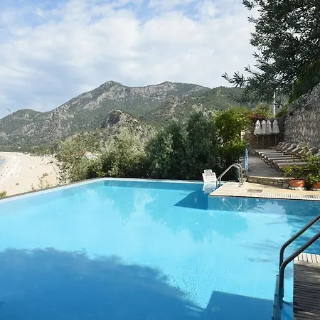 Beyaz Yunus - Adult Only Oludeniz